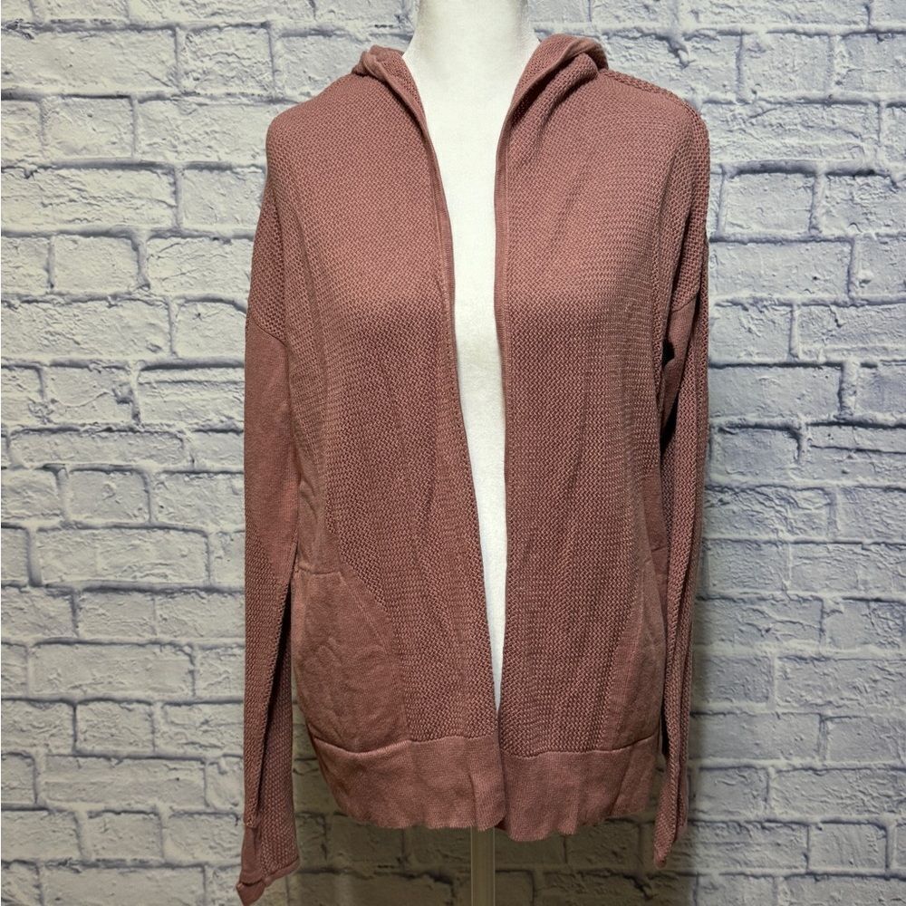 Lululemon Still Movement Wrap
Heathered Quicksand